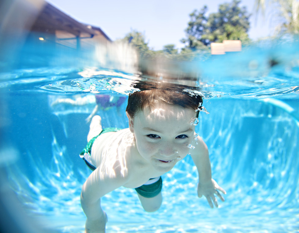 Comment éliminer le pollen dans une piscine ?