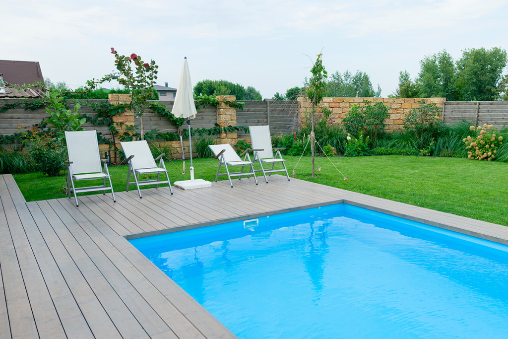 amenager-embellir-jardin-piscine