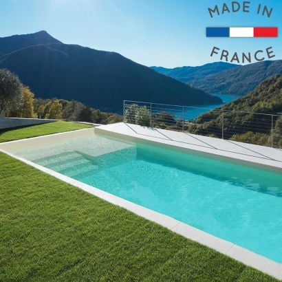 Piscine coque Mgves + escalier avec plage - Distripool