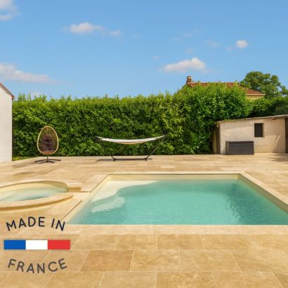 Piscine polyester VAL THORENS  + escalier d'angle - Distripool