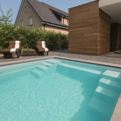 Piscine en coque SPARTE 7 : 7.45 x 3.60 m - Distripool