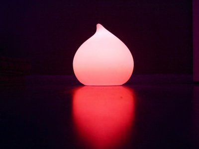 lampe-bassin-jardin-droop-rouge