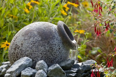 redimensionne__400x265_fontaine-jardin-ubbink-orange